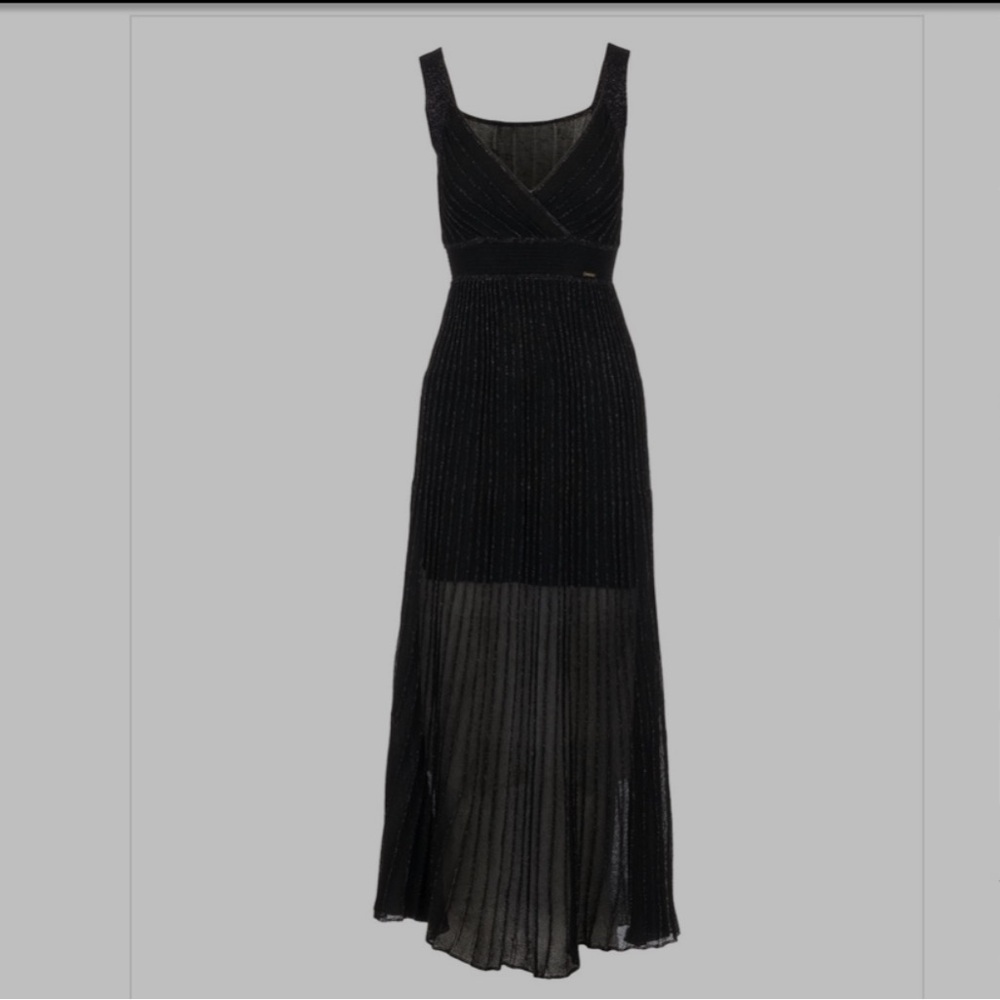 🟣 BOGO! Stunning Black w/ Gold Threading Maxi Dress